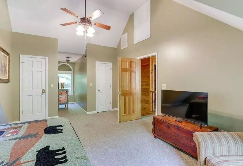 Private Cartecay River Home W/ Hot Tub & Game Room