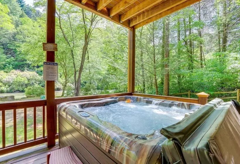 Private Cartecay River Home W/ Hot Tub & Game Room