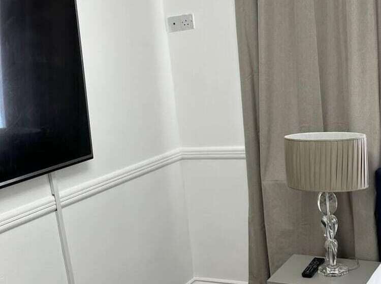 住所 Beautiful 4 Bed House In Billericay