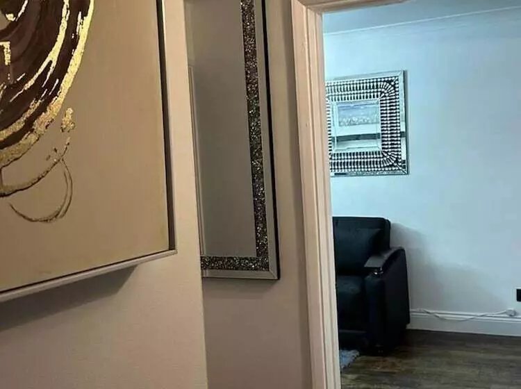 Residenssi Beautiful 4 Bed House In Billericay