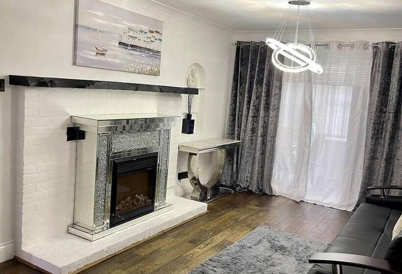 住所 Beautiful 4 Bed House In Billericay