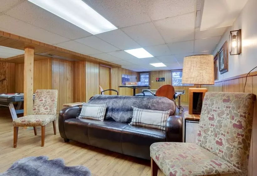 Riverside Colorado Cabin W/ Deck & Hot Tub