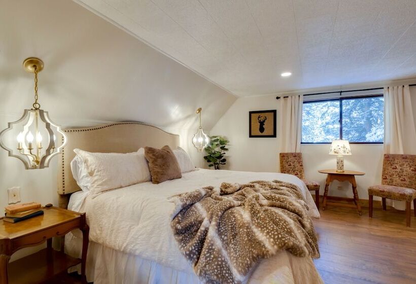 Riverside Colorado Cabin W/ Deck & Hot Tub