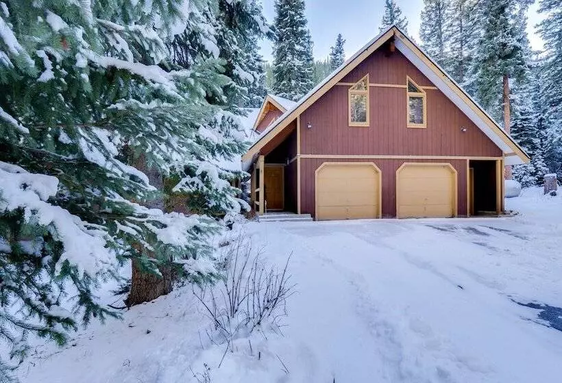 Riverside Colorado Cabin W/ Deck & Hot Tub