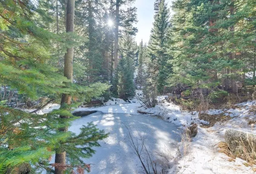 Riverside Colorado Cabin W/ Deck & Hot Tub
