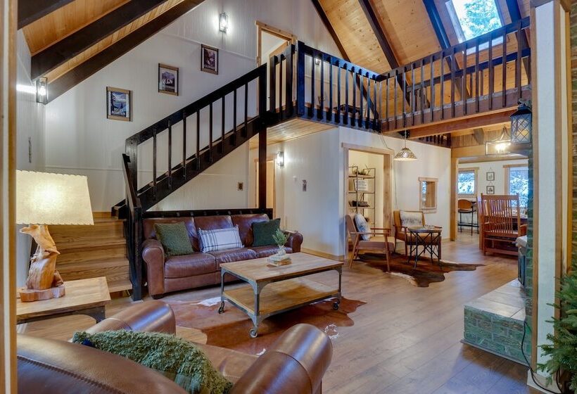 Riverside Colorado Cabin W/ Deck & Hot Tub