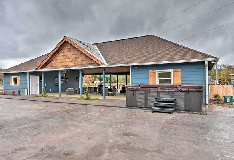 Secluded Morganton Tiny Home W/ Grills!