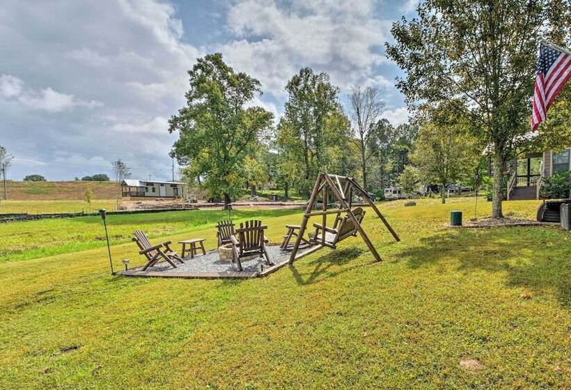 Secluded Morganton Tiny Home W/ Grills!