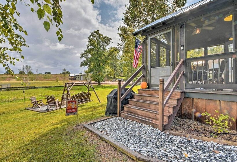 Secluded Morganton Tiny Home W/ Grills!