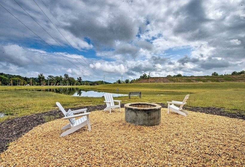 Secluded Morganton Tiny Home W/ Grills!