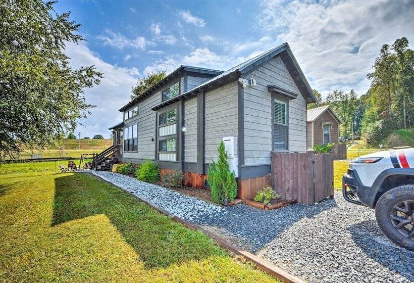 Secluded Morganton Tiny Home W/ Grills!