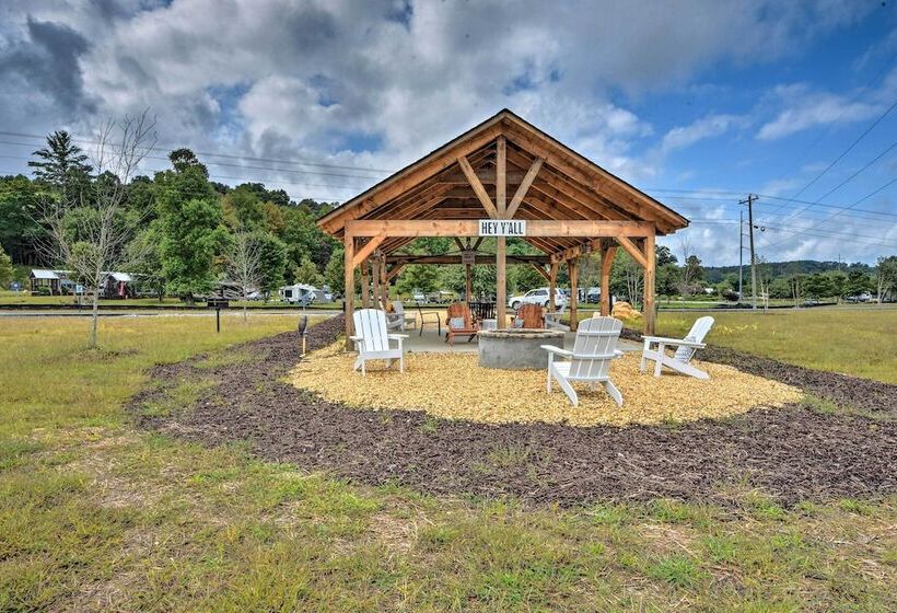 Secluded Morganton Tiny Home W/ Grills!