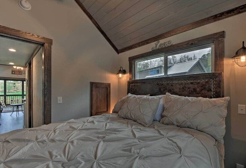 Secluded Morganton Tiny Home W/ Grills!