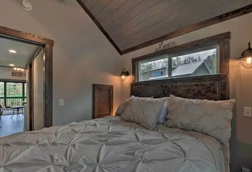 Secluded Morganton Tiny Home W/ Grills!