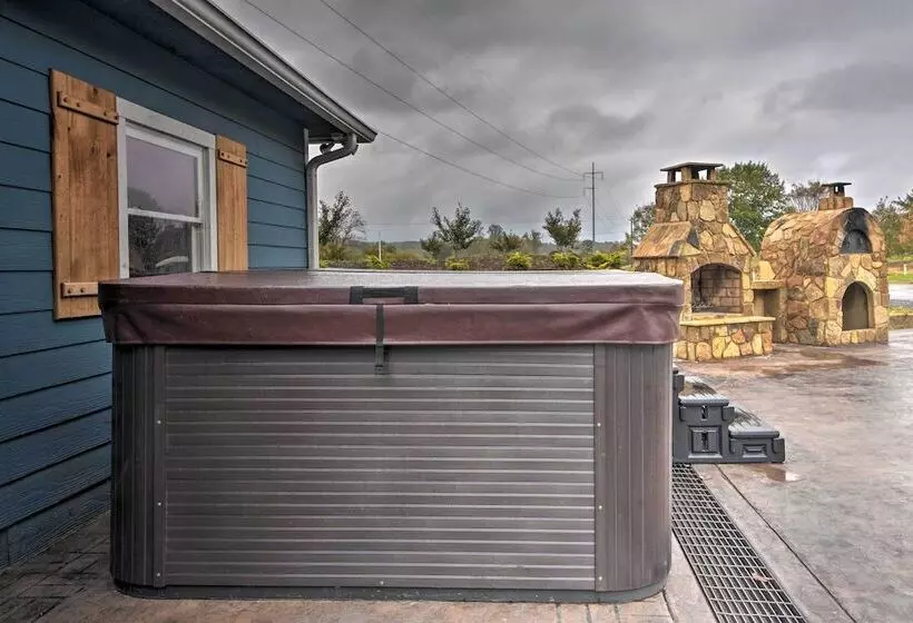 Secluded Morganton Tiny Home W/ Grills!