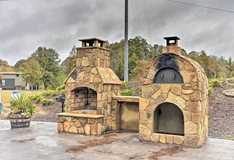 Secluded Morganton Tiny Home W/ Grills!