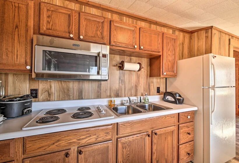 Secluded Ridgetop Hideaway W/ Valley Views!