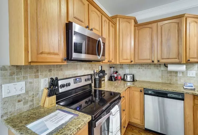 Serene Shores  Lakefront House W/ Dock!