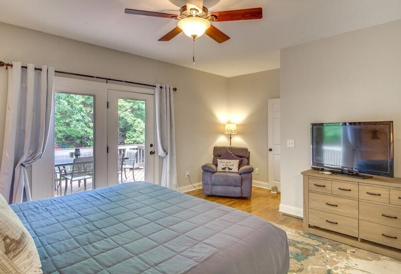 Serene Shores  Lakefront House W/ Dock!