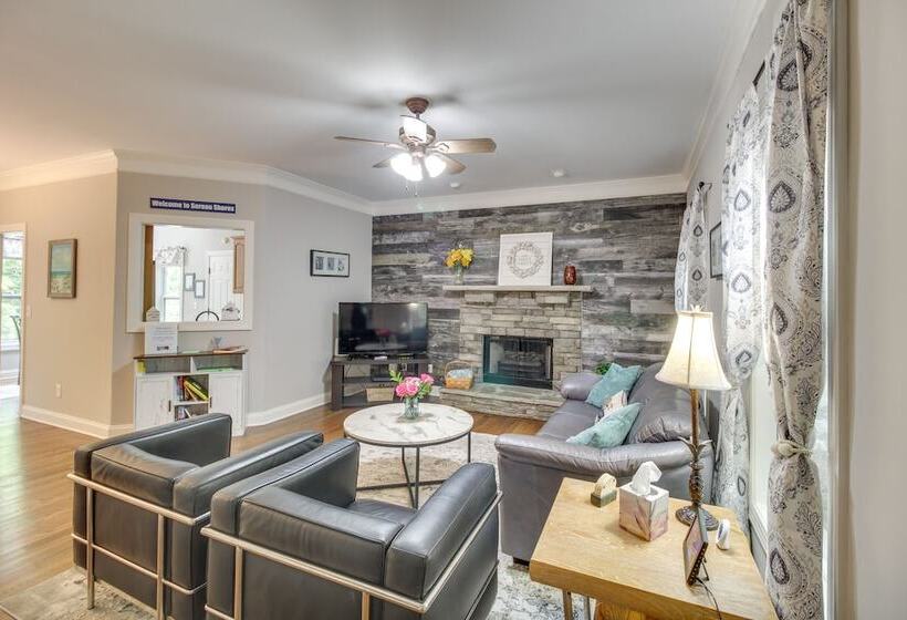 Serene Shores  Lakefront House W/ Dock!