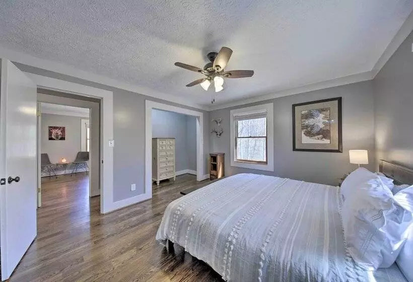 2 Mi To Lake: Blue Ridge  Yellowbird Cottage