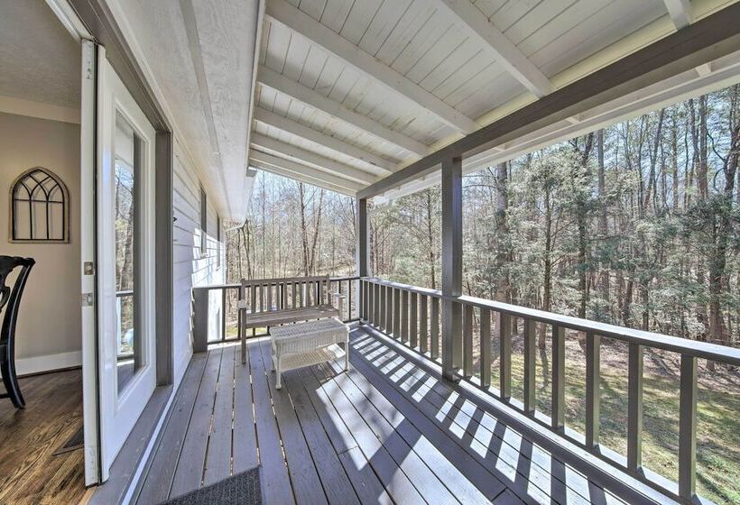 2 Mi To Lake: Blue Ridge Yellowbird Cottage