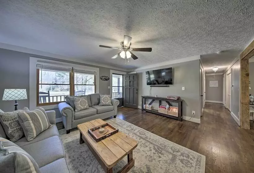 2 Mi To Lake: Blue Ridge  Yellowbird Cottage