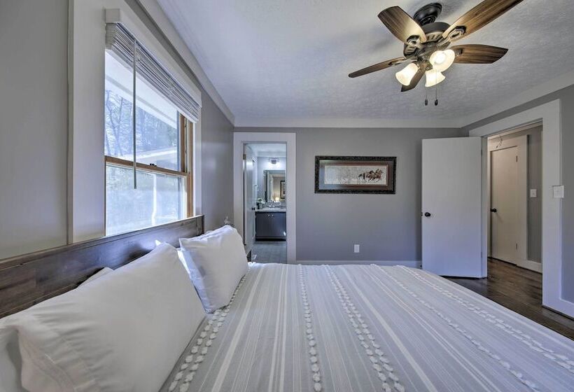 2 Mi To Lake: Blue Ridge Yellowbird Cottage