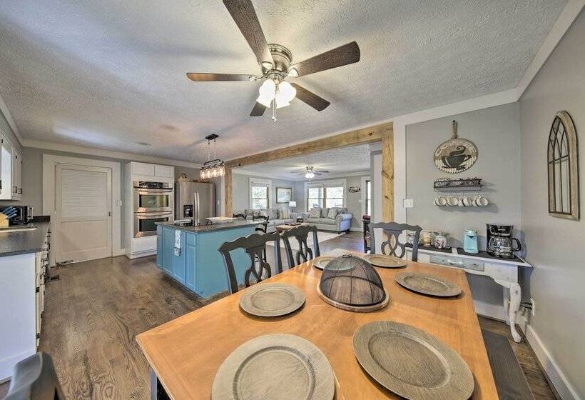 2 Mi To Lake: Blue Ridge Yellowbird Cottage