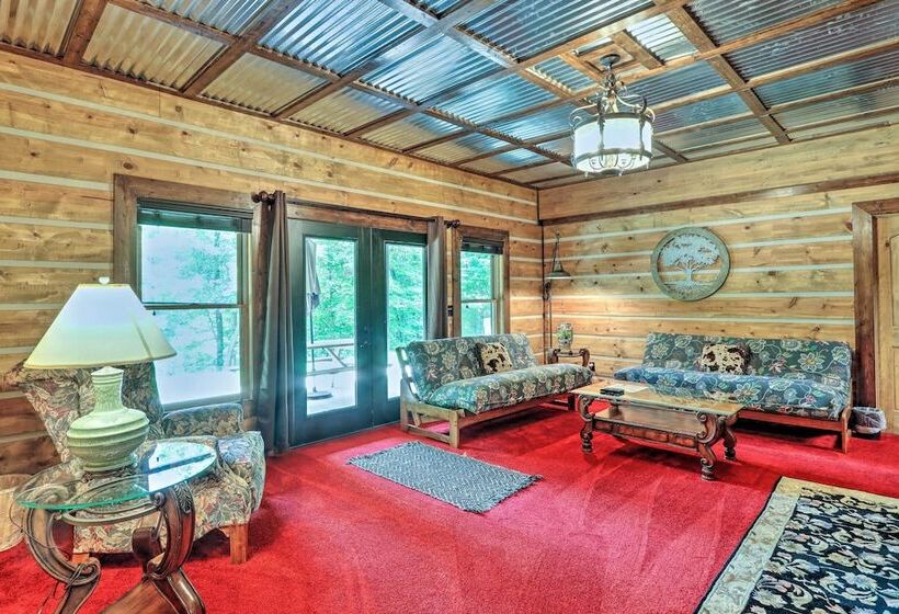 Spacious Blue Ridge Cabin W/ Private Hot Tub!