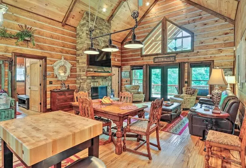 Spacious Blue Ridge Cabin W/ Private Hot Tub!