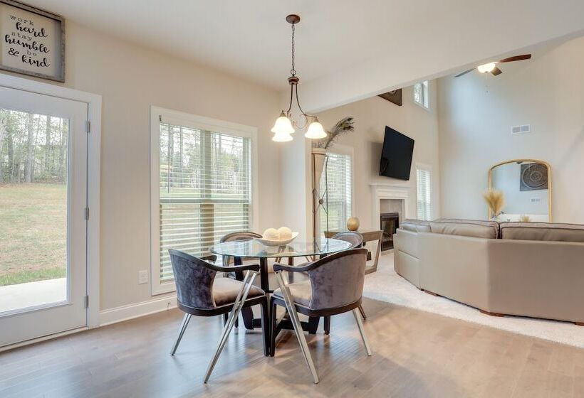 Spacious Conyers Home In Peaceful Setting!