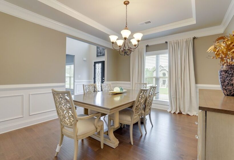 Spacious Conyers Home In Peaceful Setting!