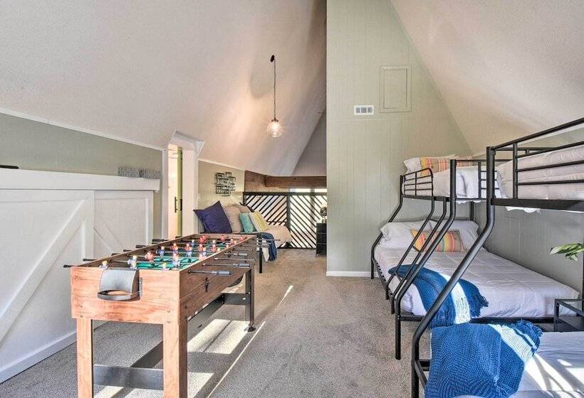 Spacious & Newly Remodeled A Frame W/ 2 Decks