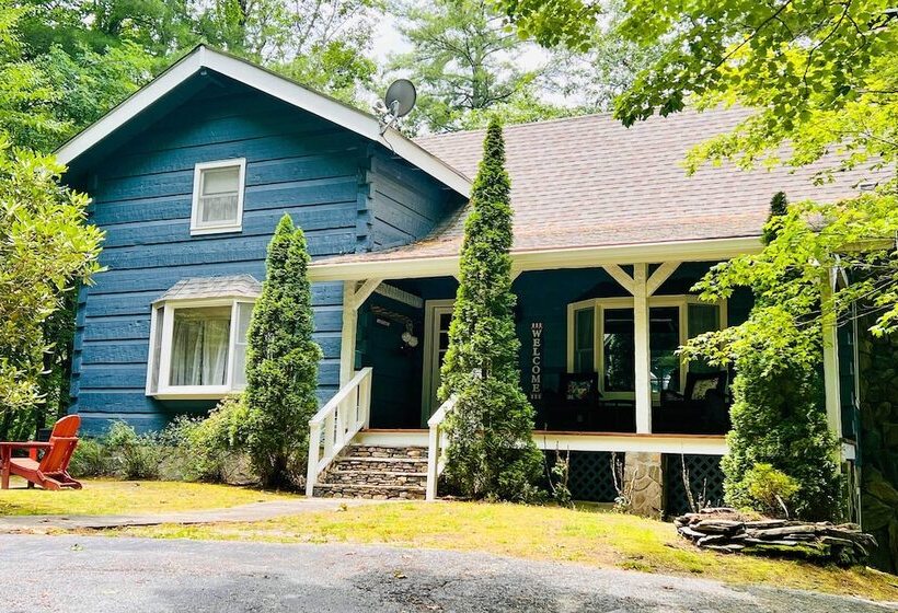 Spacious Sky Valley Home With Resort Perks!