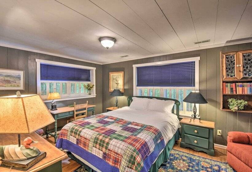 Spacious Sky Valley Home With Resort Perks!