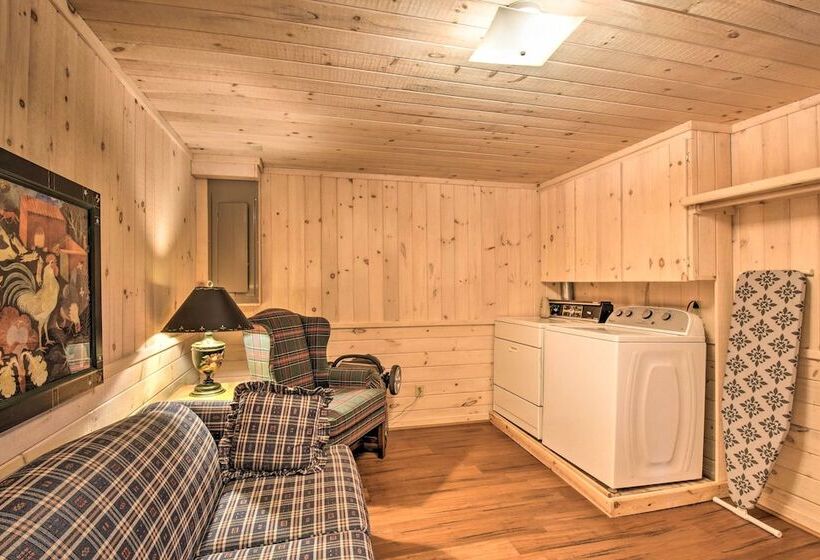 Spacious Sky Valley Home With Resort Perks!