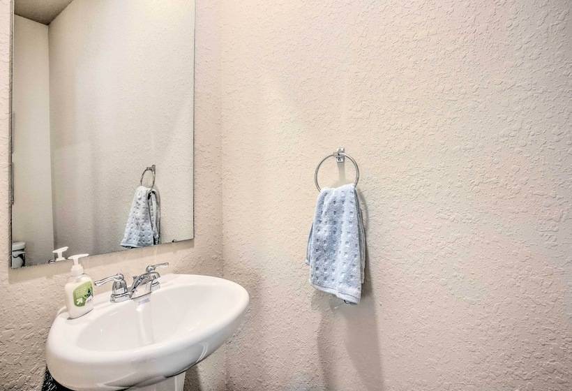 Villa Rica Retreat W/ Deck ~ 33 Mi To Atlanta