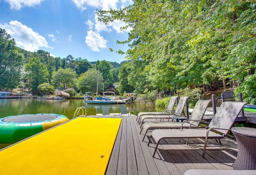Lake Access: Waleska House W/ Floating Dock!