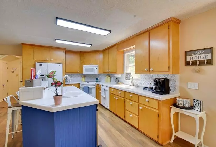 Waterfront Casabella Cottage W/ Kayaks & Fishing