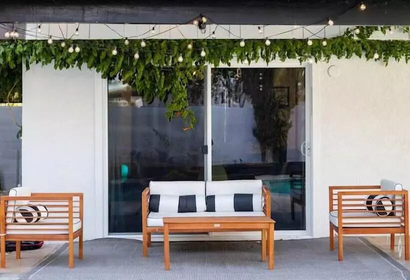 Retkeilymaja Excellent Location 4 Rooms Home   8 Min To Strip And 5 Minutes Lv Convention