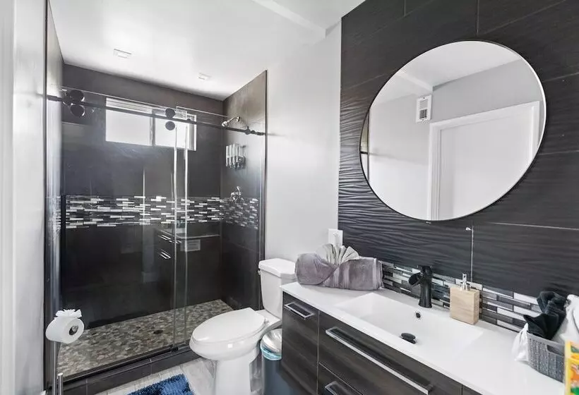 Retkeilymaja Excellent Location 4 Rooms Home   8 Min To Strip And 5 Minutes Lv Convention