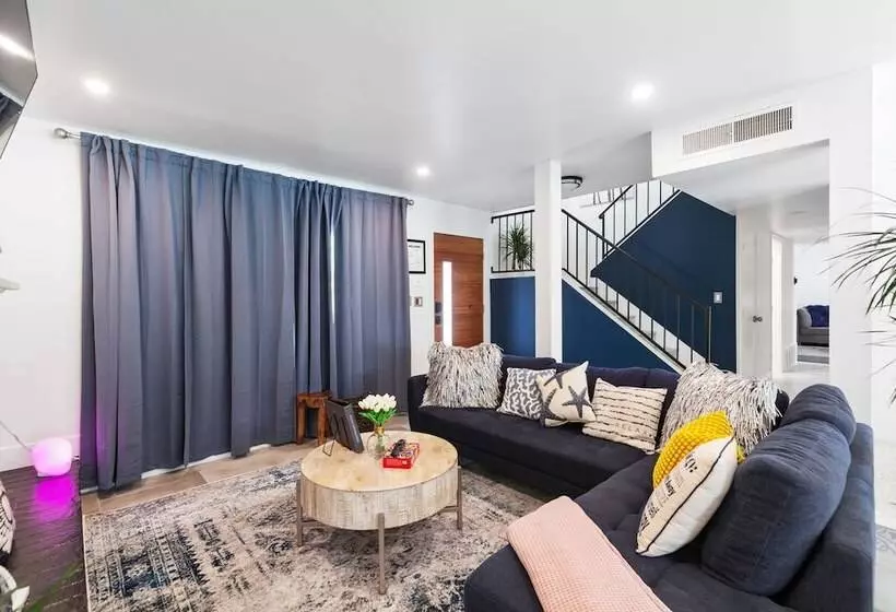 Retkeilymaja Excellent Location 4 Rooms Home   8 Min To Strip And 5 Minutes Lv Convention