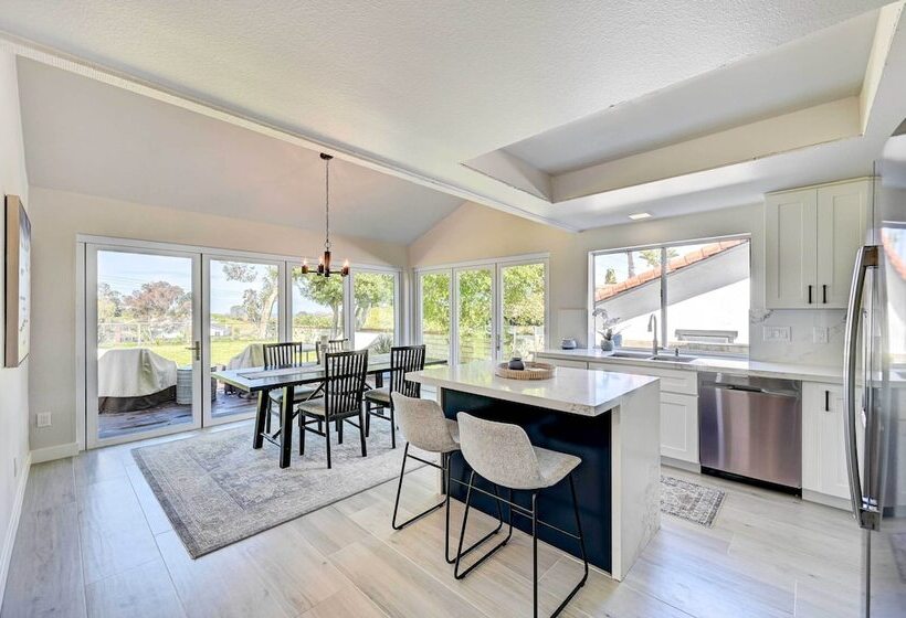 Lovely Solana Beach Home W/ Views: 2 Mi To Ocean!