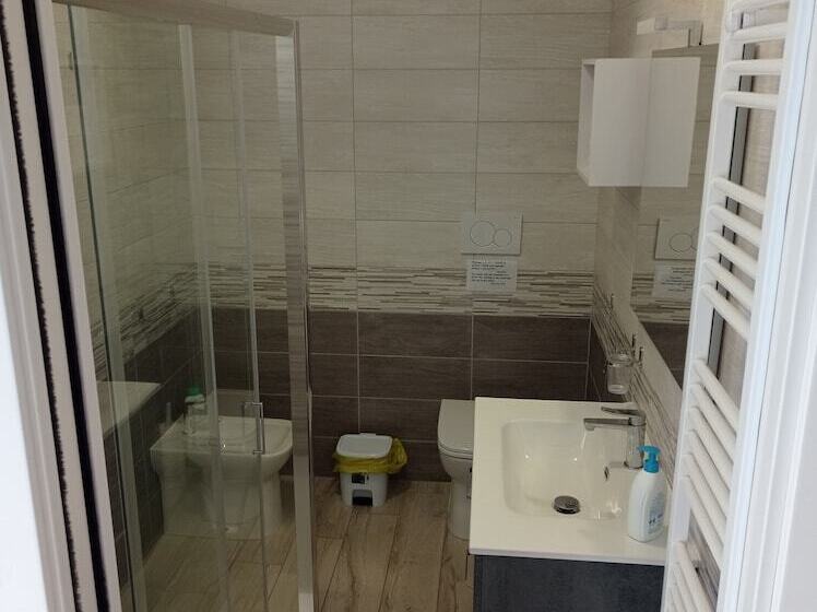 مبيت وإفطار Beb Albachiara