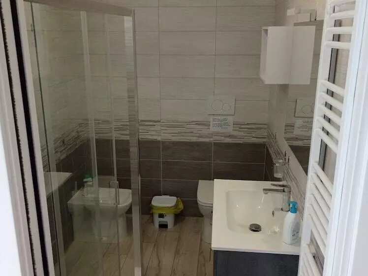 ベッドアンドブレックファースト Beb Albachiara