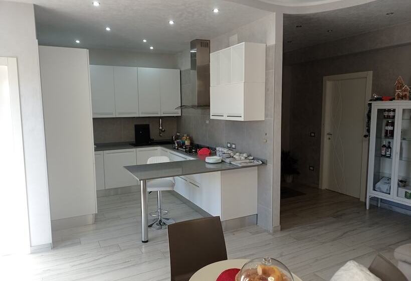 مبيت وإفطار Beb Albachiara