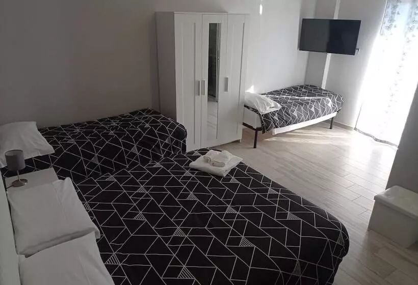 ベッドアンドブレックファースト Beb Albachiara