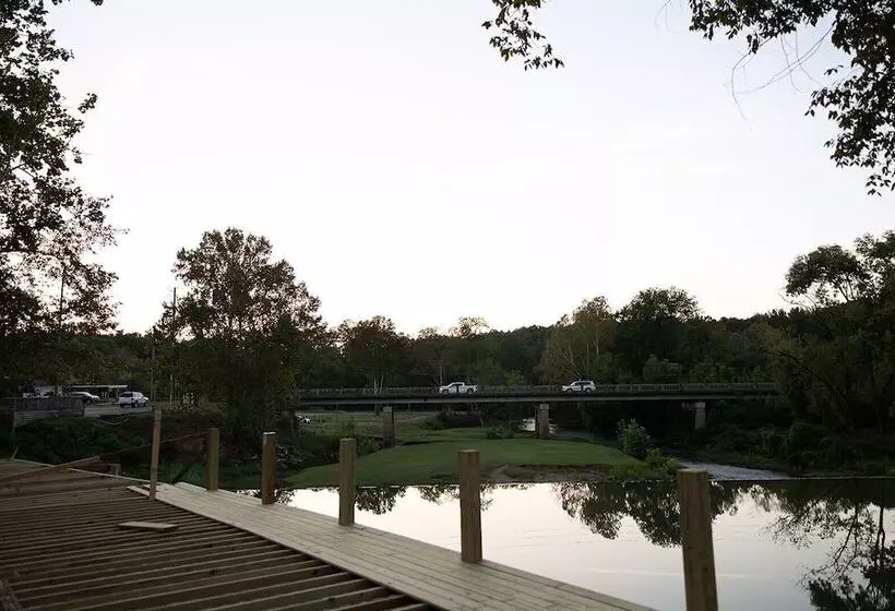 Aamiaismajoitus (B&B) Buck Creek Bnb