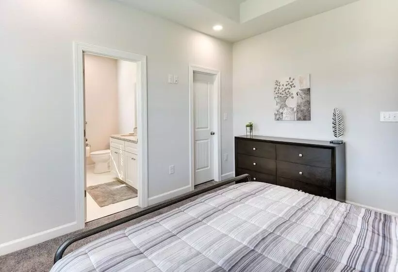 Cape Charles Home: 4 Mi To Kiptopeke State Park!